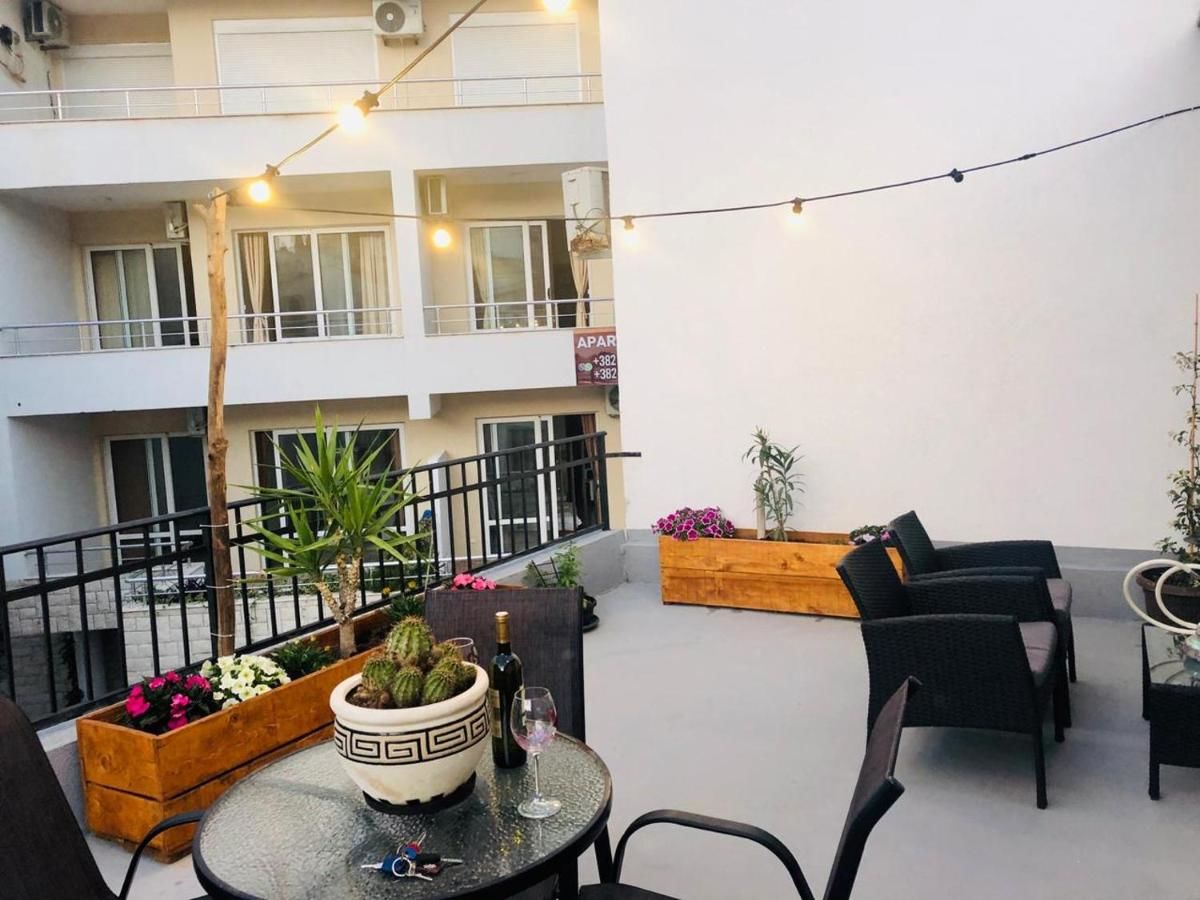 Проживание в семье Dino’s House Улцинь-8