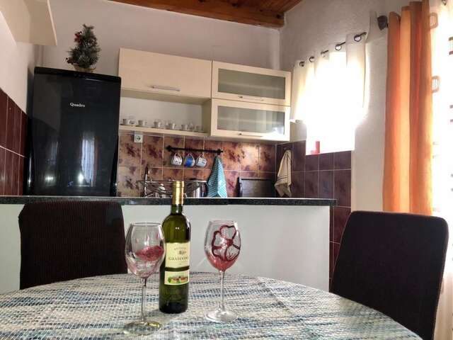 Проживание в семье Dino’s House Улцинь-8